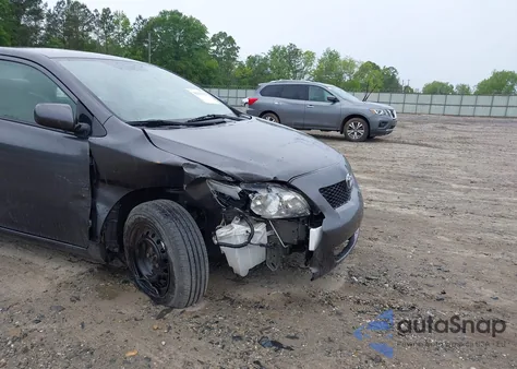 2010 Toyota Corolla Le z USA, uszkodzony, nr VIN JTDBU4EE5AJ069965